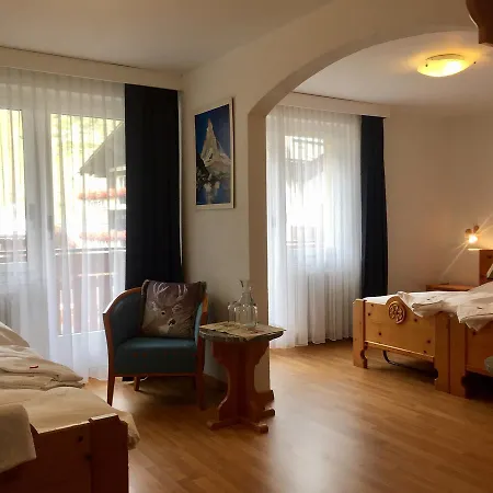 Pop Up Hotel 3*